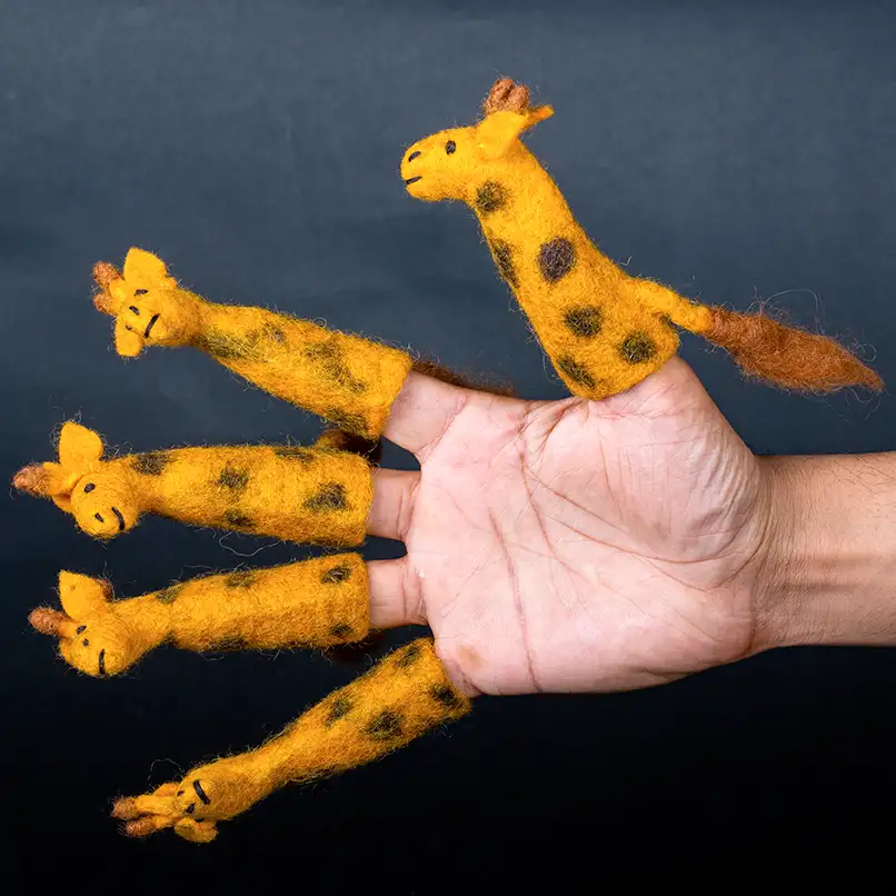 Felt Giraffe Finger Puppet