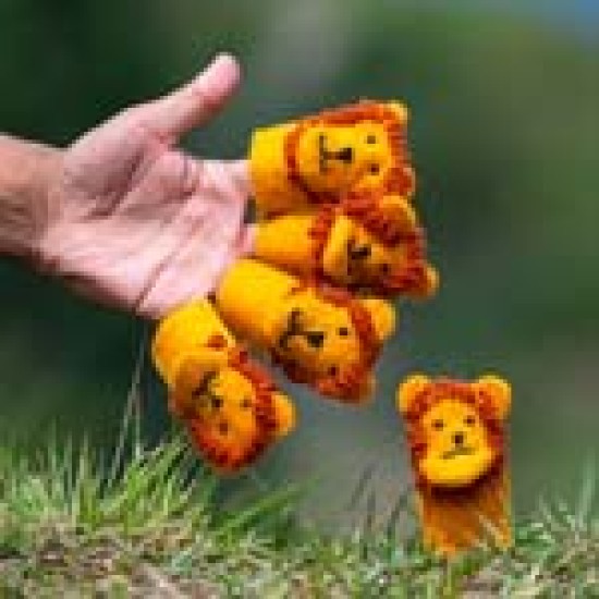 Felt Lion Finger Puppet
